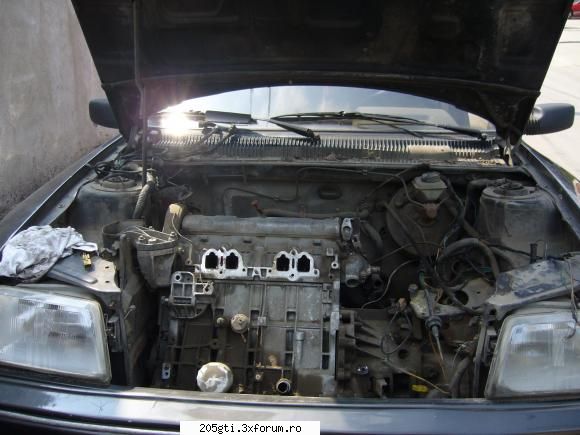 dezmembrez gti 1.6