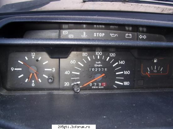 Borduri,ceasuri,butonase si volane... - turbojack - 205 modele si dotari