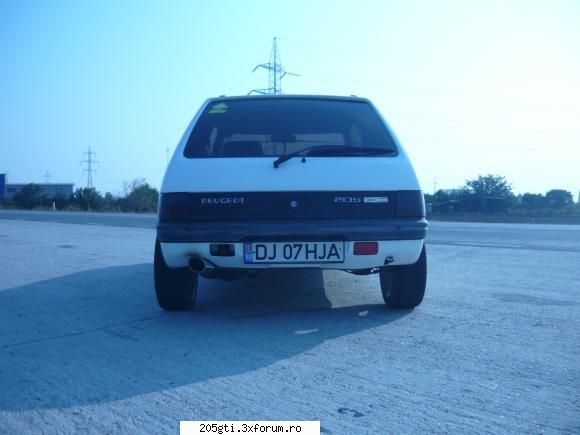 a 5 a peugeot 205 open