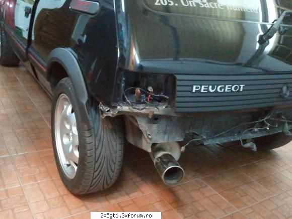Un Peugeot 205 GTI.... - dassy - 205 modificat