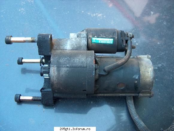 Vind piese din dezmembrare - Electromotor diesel - Piese 205